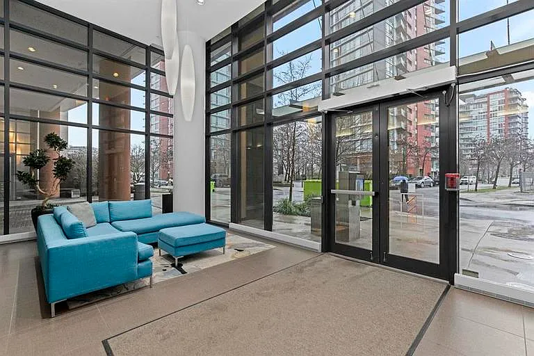 2 bed, 2.0 bath, 1014 sqft, $3,800 — Photo 2