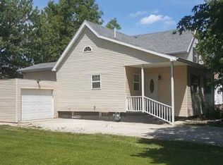 202 W 4th St, Wyanet, IL 61379