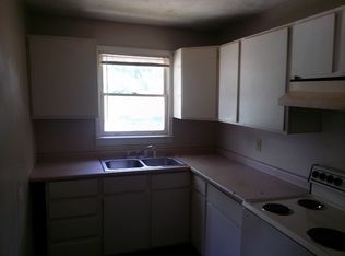 625 W 24th St APT 1, Anderson, IN 46016