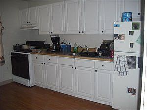 4th image of 374-376 W Clinton St