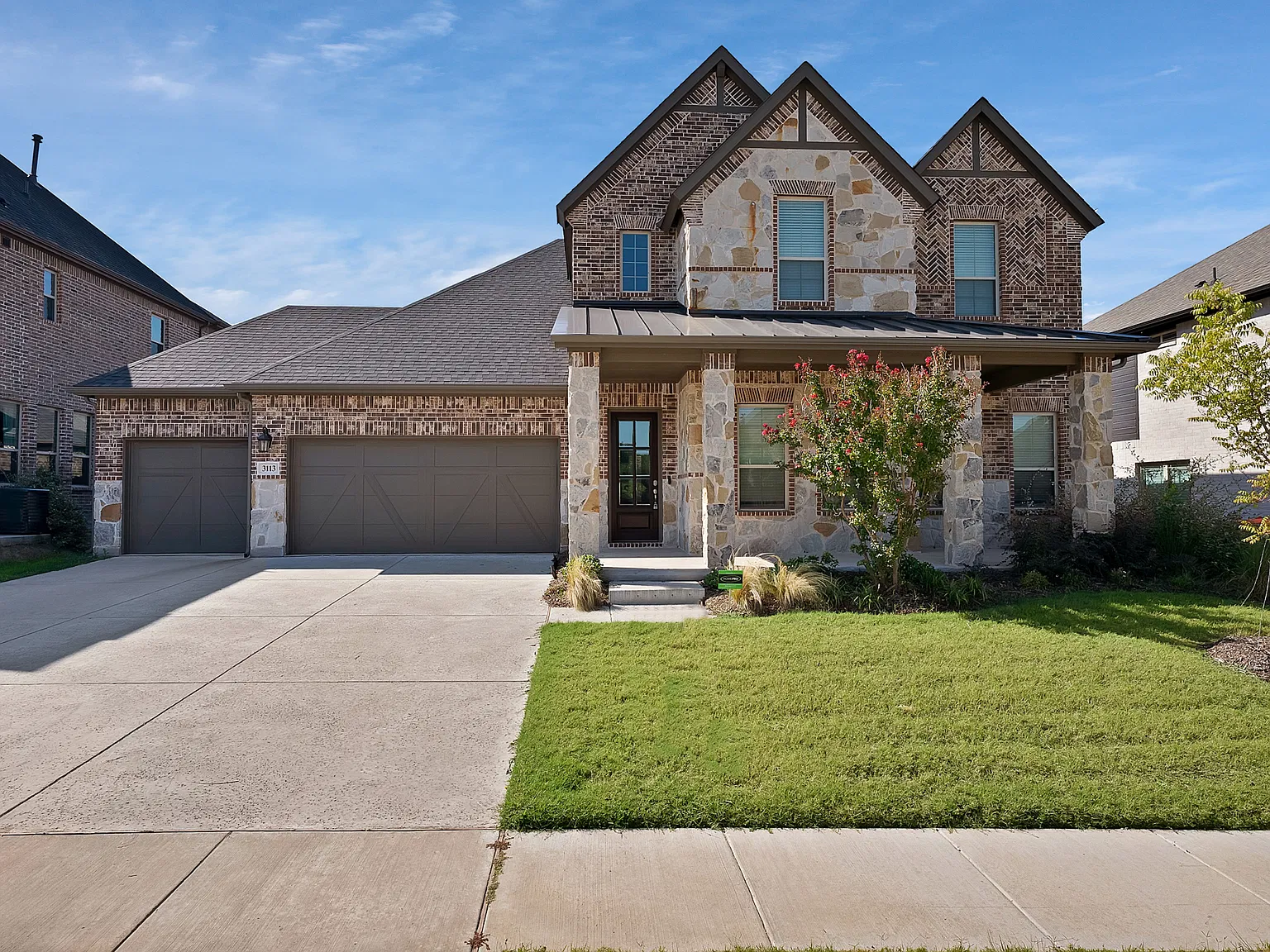 5 bed, 3352 sqft, $3,200 — Photo 1