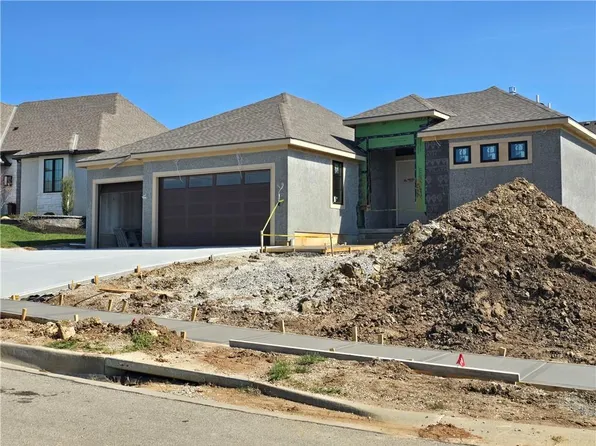 10319 W 151st Ter, Overland Park, KS 66221