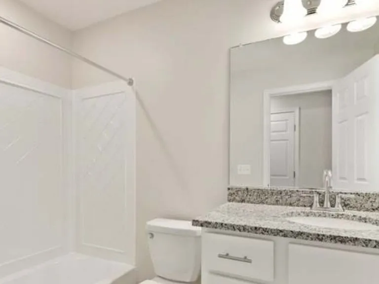 6425 Richmond Hwy #301 — Photo 14