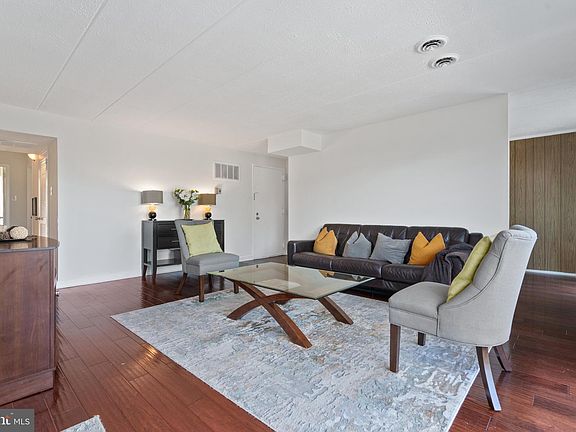 5th image of 2606 Indian Dr APT 2C