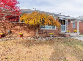 19917 Gaukler St, Saint Clair Shores, MI 48080