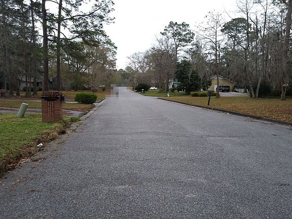5th image of 796 Clayton Dr
