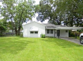 534 E Nezpique St, Jennings, LA 70546