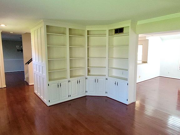 3rd image of 3752 Spring Lake Ln