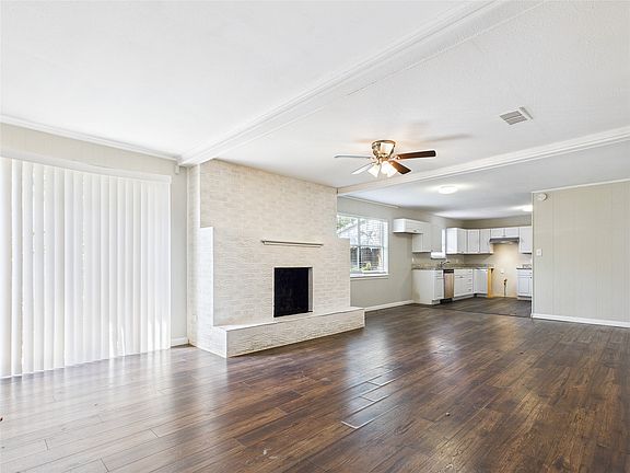 2nd image of 2712 Evans Ave