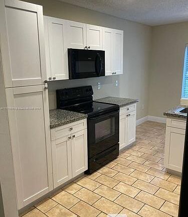 3rd image of 16358 Malibu Dr