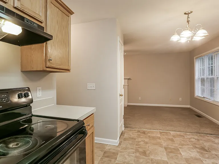 9490 Pebble Creek Ct — Photo 7