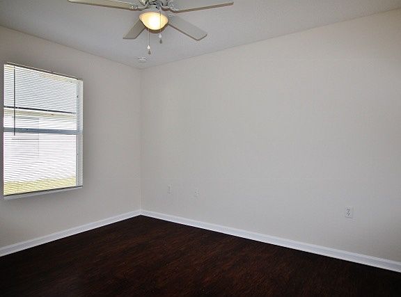 5th image of 1388 Manotak Ave #0
