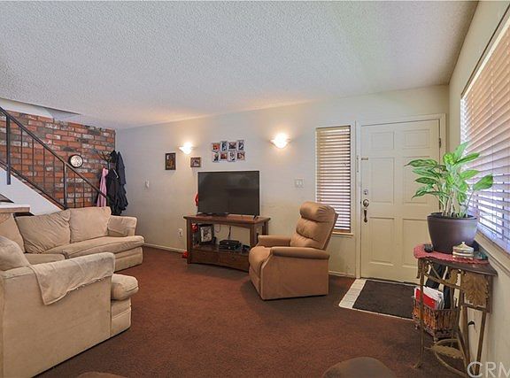 2nd image of 3054 Winfield Ave
