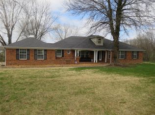 9 Manor Ct, Gray Summit, MO 63039