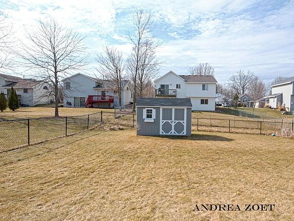 4th image of 5029 Breezefield Dr SE
