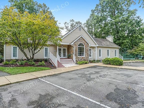 5th image of 5112 Greenwich Mews
