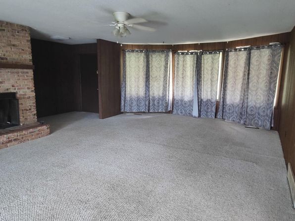 2059 Lynch Rd, Benton Harbor, MI 49022