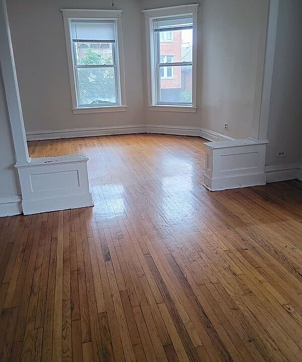 1st image of 1109 N California Ave Unit 2