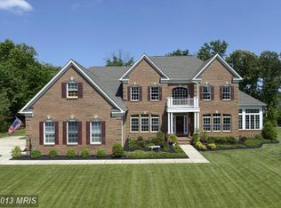 8921 Winged Foot Dr, Pasadena, MD 21122