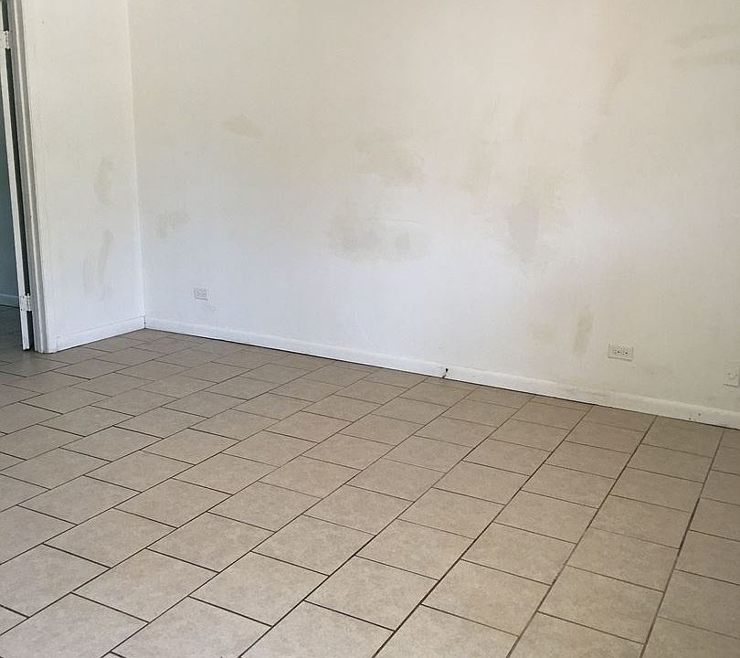 2nd image of 403 Otis St APT D