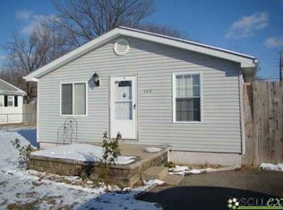 745 Rosemary Rd, Columbus, IN 47203