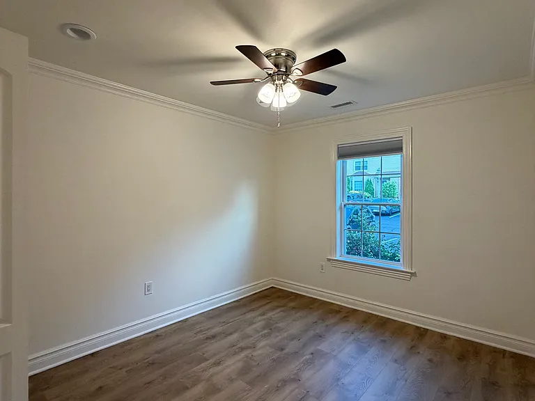 169 Devon Ct — Photo 3