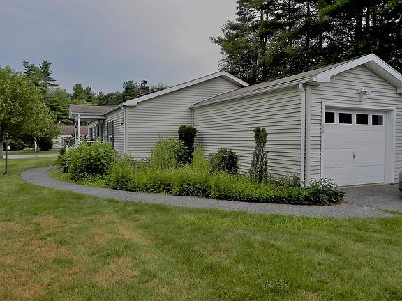 4th image of 204 Blueberry Cir