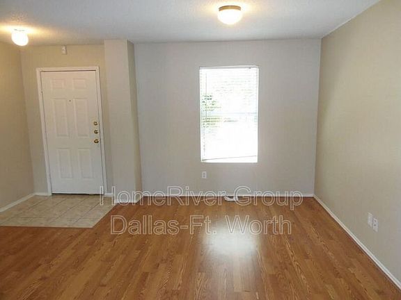 2nd image of 1618 Creekridge Ct