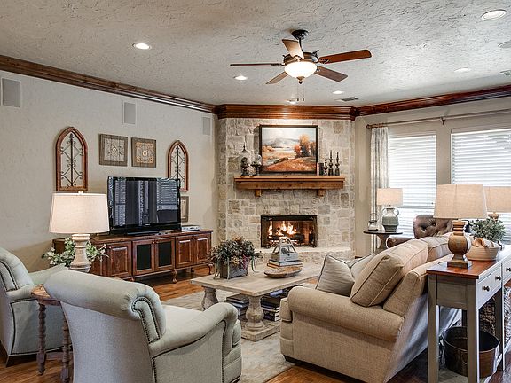 2nd image of 8209 Sawgrass Ln