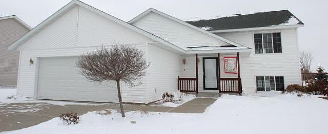 1st image of 827 N 3rd Ave W