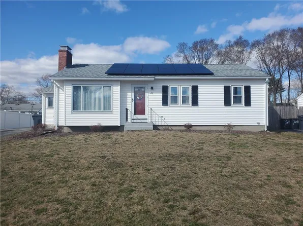 21 Holiday Ave, Warwick, RI 02888