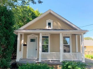 214 N Porter St, Elgin, IL 60120