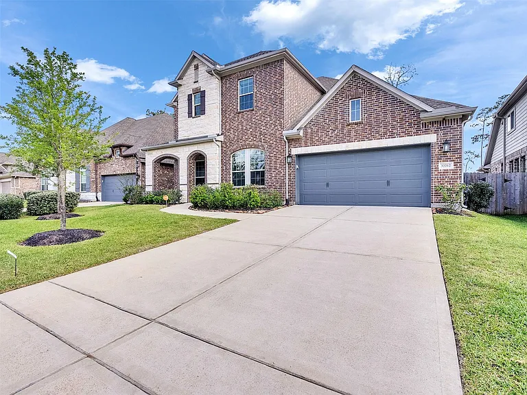 32212 Highwood Green Ln — Photo 4