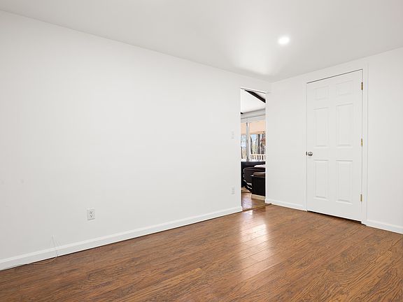 17th image of 1112 Red Bird Dr