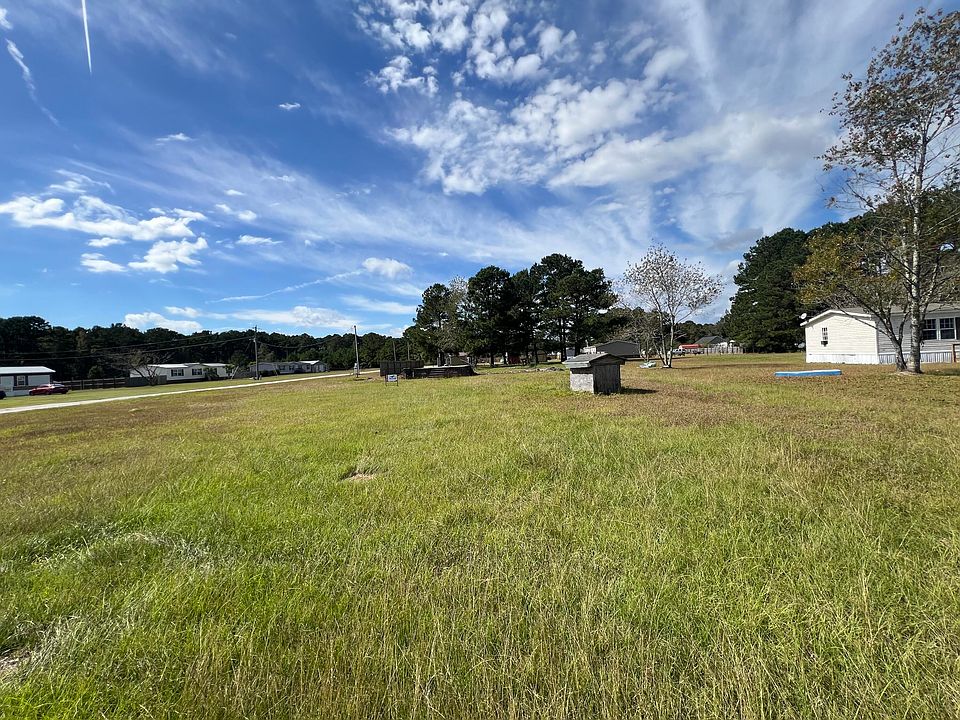 2nd image of 107 Popcorn Ln