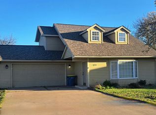 123 S Wedgewood Dr, Stillwater, OK 74074