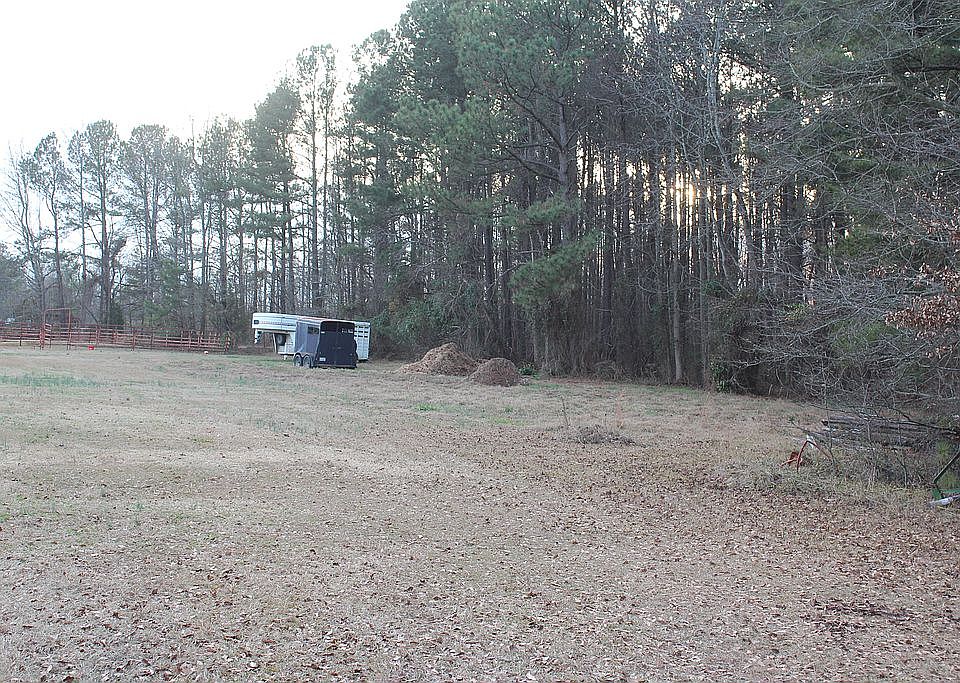 2nd image of 4924 Holland Church Rd