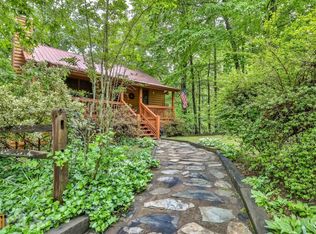 250 Valley Dr, Ellijay, GA 30536