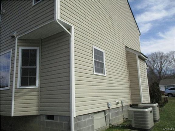 4th image of 9110 Carswell St