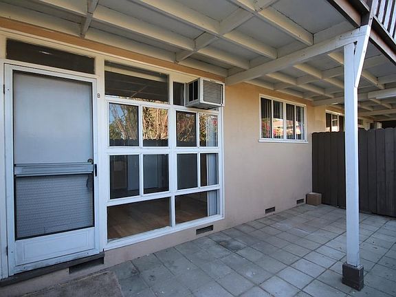 2nd image of 1108 E Villa St #B