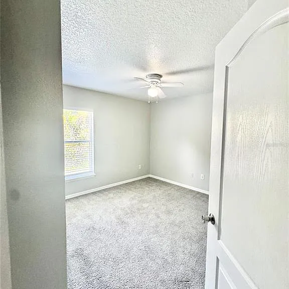 420 Marathon Ln — Photo 33
