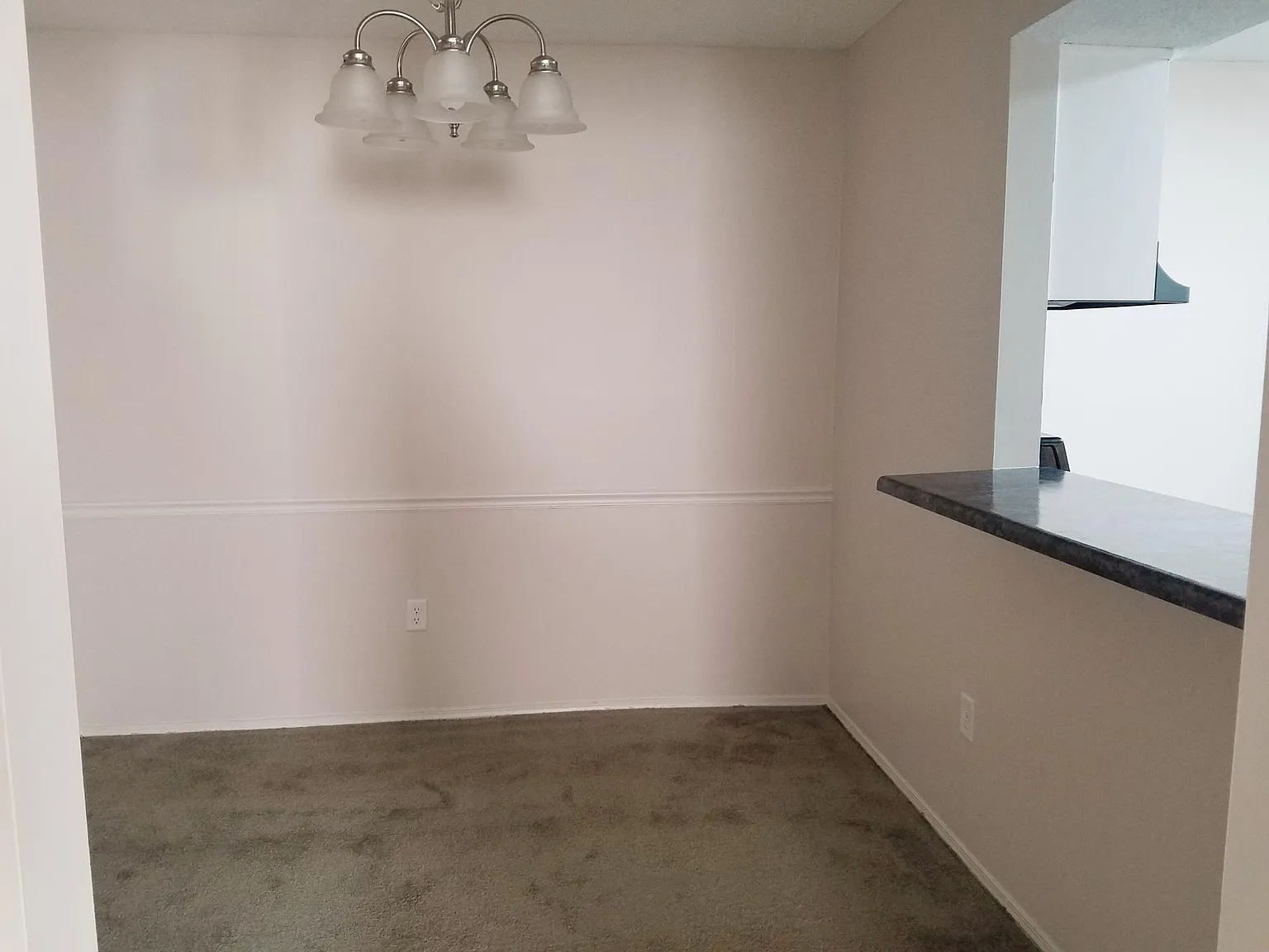 1 bed, 825 sqft, $1,450 — Photo 3