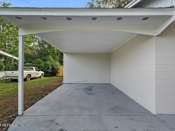 2nd image of 103 CRESTWOOD Avenue