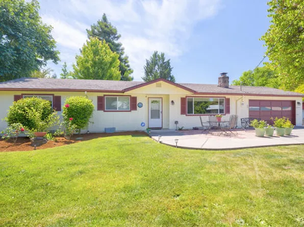 1429 NE Meier Dr, Grants Pass, OR 97526