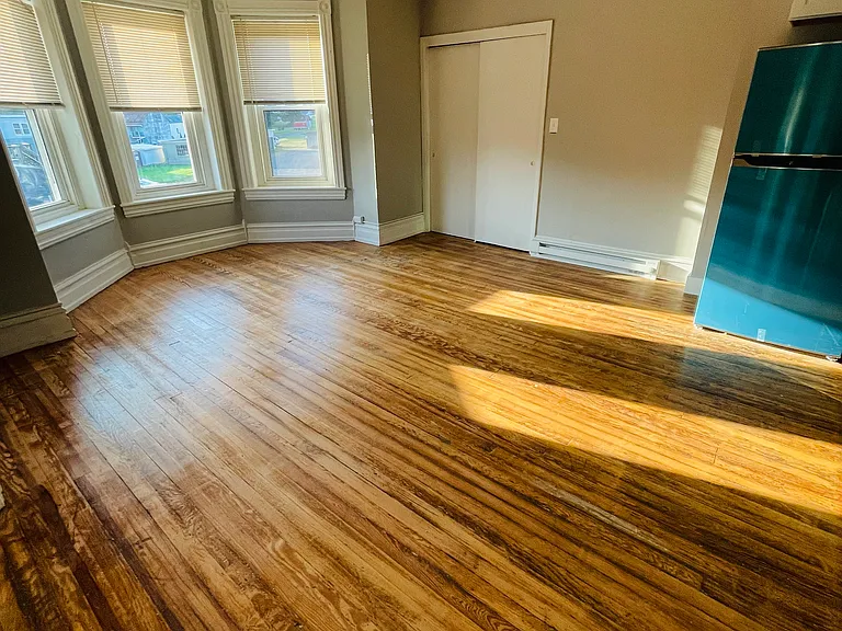 110 E Main St #2A — Photo 6