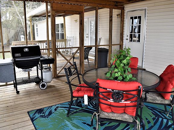 Image 4: Screened Porch & Open Covered Deck