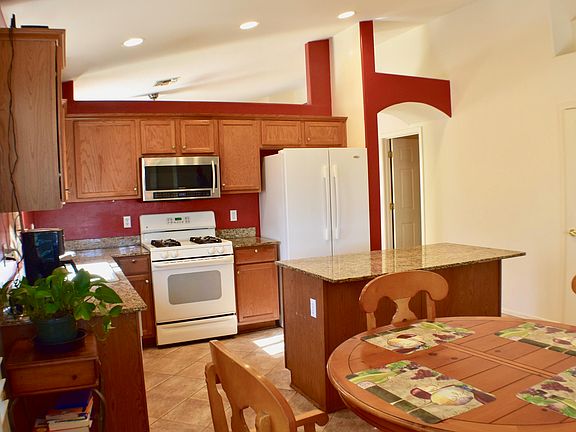 2nd image of 5521 W Diamond K St #6