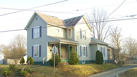 1st image of 210 Coshocton Ave