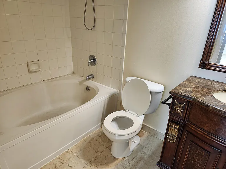 813 Villa Cir — Photo 14