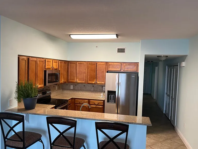 2400 Grandiflora Blvd #606 — Photo 3